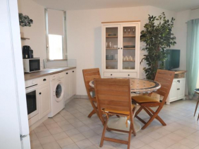 Charmant T2 avec terrasse pour 4 pers, Sète – parking sécurisé, proche commodités - FR-1-472A-292